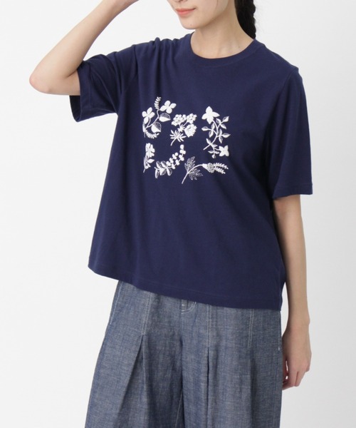 SUPER HAKKA(スーパーハッカ)の「30/-天竺ニードルタッチフラワー発泡プリントTシャツ(Tシャツ/カットソー・レディース・ネイビー/カーキ/オフホワイト・FREE)」の3枚目の写真