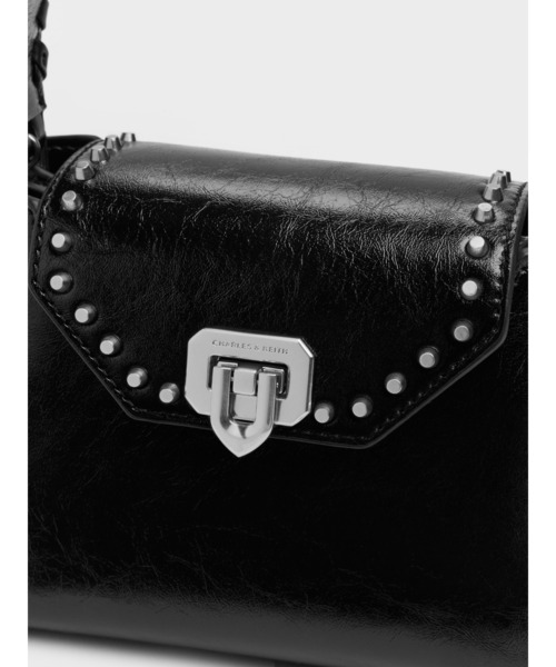 CHARLES & KEITH(チャールズ & キース)の「Arwen アルウェン スタッズ トップハンドルバッグ(ハンドバッグ・レディース・レッド/スミクロ/ベージュ・S)」の15枚目の写真