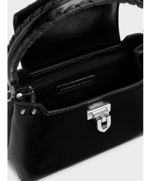 CHARLES & KEITH(チャールズ & キース)の「Arwen アルウェン スタッズ トップハンドルバッグ(ハンドバッグ・レディース・レッド/スミクロ/ベージュ・S)」の16枚目の写真