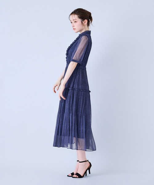 Audie a Muses(オーディアミューズ)の「チェック・デニムプリントフロントタックフリルワンピース(ワンピース・レディース・ネイビー/ベージュ・36/38/40/42)」の19枚目の写真