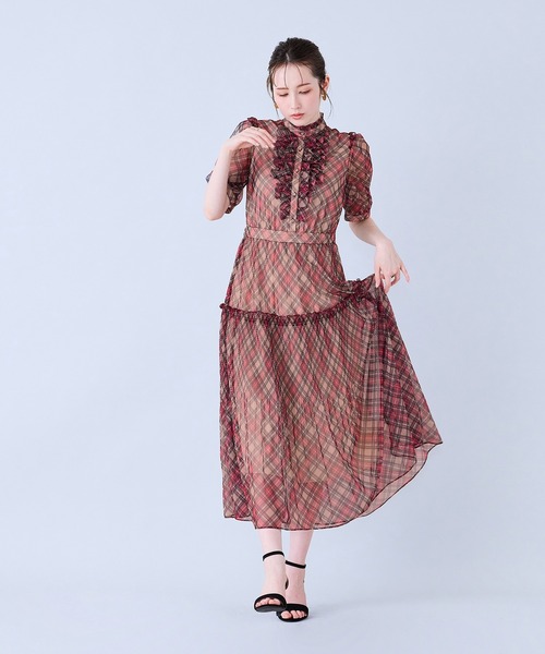 Audie a Muses(オーディアミューズ)の「チェック・デニムプリントフロントタックフリルワンピース(ワンピース・レディース・ネイビー/ベージュ・36/38/40/42)」の11枚目の写真