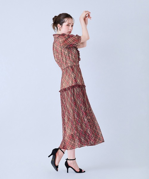 Audie a Muses(オーディアミューズ)の「チェック・デニムプリントフロントタックフリルワンピース(ワンピース・レディース・ネイビー/ベージュ・36/38/40/42)」の9枚目の写真
