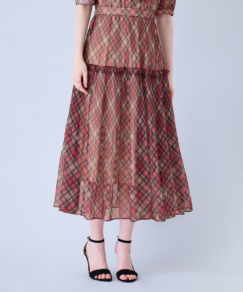 Audie a Muses(オーディアミューズ)の「チェック・デニムプリントフロントタックフリルワンピース(ワンピース・レディース・ネイビー/ベージュ・36/38/40/42)」の5枚目の写真