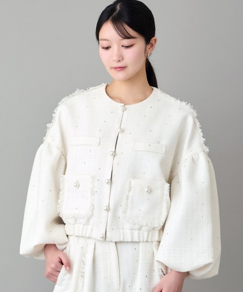 Ranerrh(ラネリ)の「スパンコールツイードノーカラージャケット【結婚式・二次会・パーティー】【入卒園・入卒式】【オケージョン・セレモニー】【パンツスタイルウエディング】(ノーカラージャケット・レディース・ブラック/オフホワイト・38)」の2枚目の写真