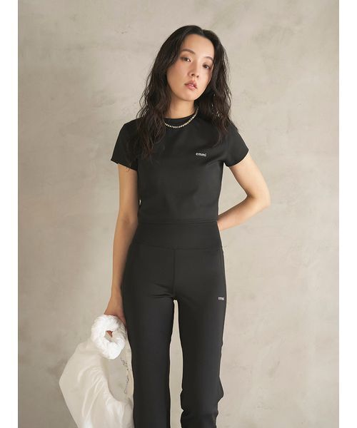 emmi（エミ）の「アクティブコンパクトTシャツ（水着・レディース・ブラック/イエロー/ボルドー・F）」の2枚目の写真