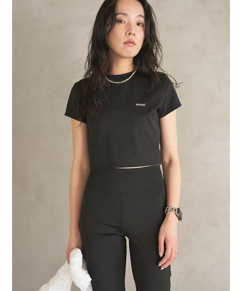 emmi（エミ）の「アクティブコンパクトTシャツ（水着・レディース・ブラック/イエロー/ボルドー・F）」の14枚目の写真