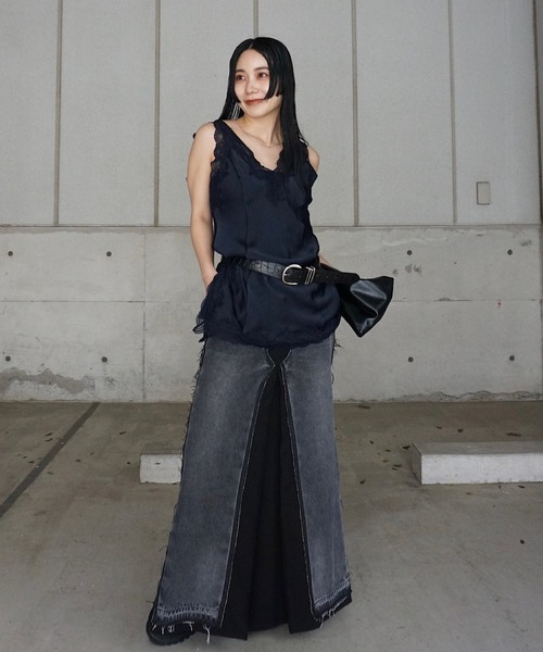 Ameri（アメリ）の「REMAKE DENIM CHINO SKIRT（スカート・レディース・ブルー/ブラック・24inch/26inch/25inch）」の13枚目の写真