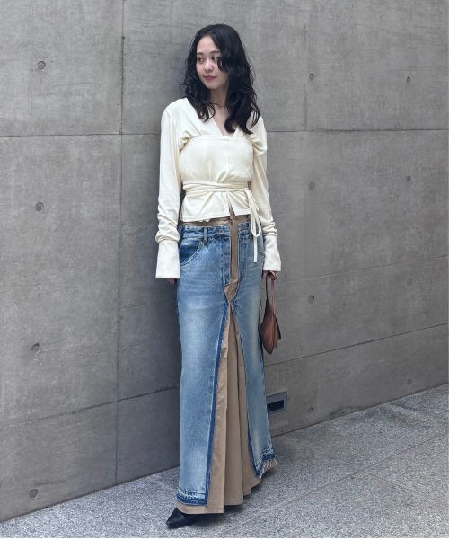 Ameri（アメリ）の「REMAKE DENIM CHINO SKIRT（スカート・レディース・ブルー/ブラック・24inch/26inch/25inch）」の10枚目の写真