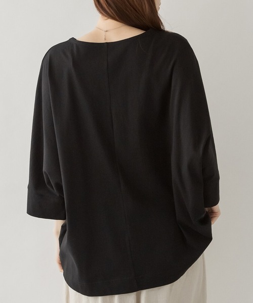 itto...(イット)の「綿100%ボートネック7分袖ドルマンカットソー(Tシャツ/カットソー・レディース・オフホワイト/ブラック/グレイッシュベージュ/チャコールグレー・LL~3L/4L~5L/M~L)」の20枚目の写真