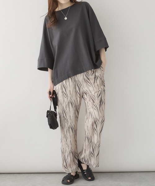 itto...(イット)の「綿100%ボートネック7分袖ドルマンカットソー(Tシャツ/カットソー・レディース・オフホワイト/ブラック/グレイッシュベージュ/チャコールグレー・LL~3L/4L~5L/M~L)」の14枚目の写真