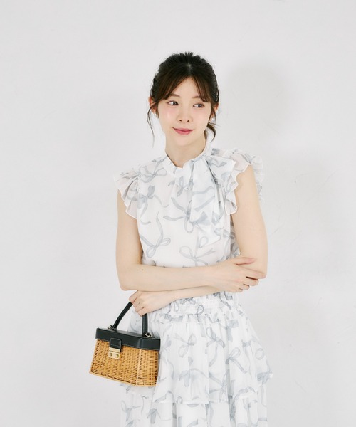 tocco closet(トッコ クローゼット)の「リボンプリントシフォンフリルブラウス(シャツ/ブラウス・レディース・ブラック/ピンク・M)」の6枚目の写真