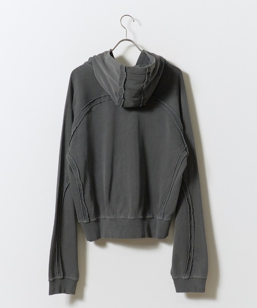 Russell Athletic（ラッセルアスレティック）の「RUSSELL ATHLETIC / ラッセルアスレティック ×JieDa / ジエダ Campus Sweat Zip Hoodie キャンパス スウェット トレーナー ジップ フーディー フルジップパーカー ダブルジップ ライトアウター 無地 ライン シンプル メンズ レディース 2026年 秋 秋服 冬 冬服（パーカー・メンズ・ブラック/ヘザーグレー/レッド・L/XL/M）」の4枚目の写真