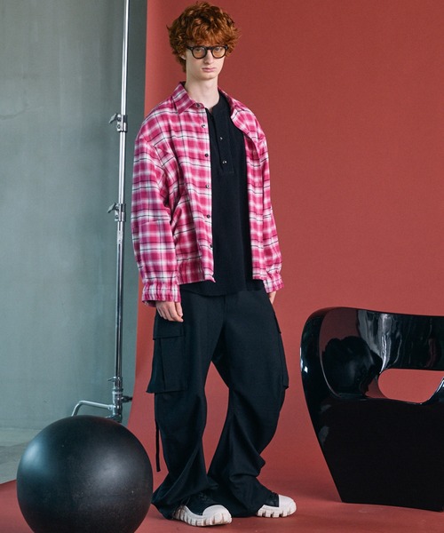 MAISON SPECIAL(メゾンスペシャル)の「《UNISEX》Banana Curve Silhouette Prime-Wide Cargo Trousers/バナナカーブシルエットプライムワイドカーゴスラックス【MAISON SPECIAL/メゾンスペシャル】■セットアップ対応■(カーゴパンツ・メンズ・チャコールグレー/ブラック/ブラウン・2/0/1)」の7枚目の写真