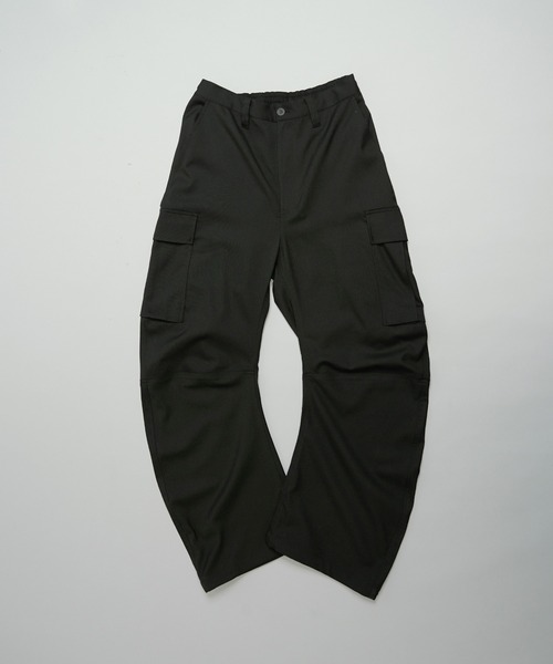 MAISON SPECIAL(メゾンスペシャル)の「《UNISEX》Banana Curve Silhouette Prime-Wide Cargo Trousers/バナナカーブシルエットプライムワイドカーゴスラックス【MAISON SPECIAL/メゾンスペシャル】■セットアップ対応■(カーゴパンツ・メンズ・チャコールグレー/ブラック/ブラウン・2/0/1)」の18枚目の写真