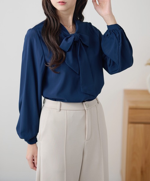 Lace Ladies(レースレディース)の「ボウタイ リボン 長袖 ボリュームスリーブ ブラウス(シャツ/ブラウス・レディース・ホワイト/ブラック/ブルーグレー/ベージュ/ネイビー・XL/M)」の5枚目の写真