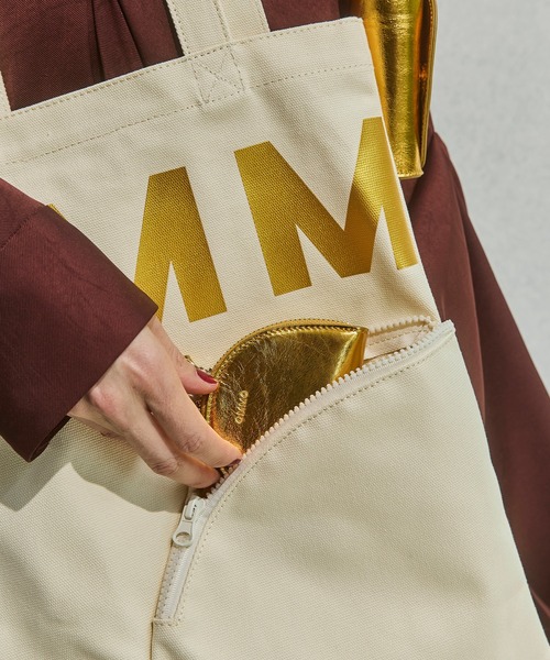 OMMO(オーエムエムオー)の「ARCH POCKET TOTE(トートバッグ・レディース・レッド/シルバー/ホワイト/ブルー/ブラック系/ブラック・F)」の18枚目の写真
