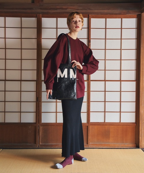 OMMO(オーエムエムオー)の「ARCH POCKET TOTE(トートバッグ・レディース・レッド/シルバー/ホワイト/ブルー/ブラック系/ブラック・F)」の11枚目の写真