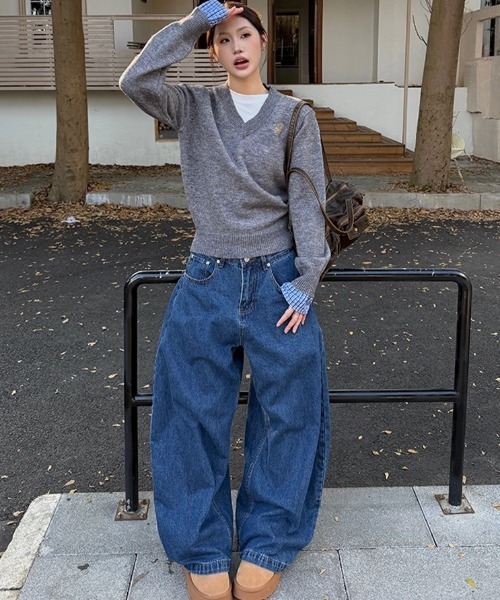 AVYL(アヴィル)の「スーパーワイドルーズバギーデニムパンツ(デニムパンツ・レディース・ブルー・M/S/L)」の2枚目の写真
