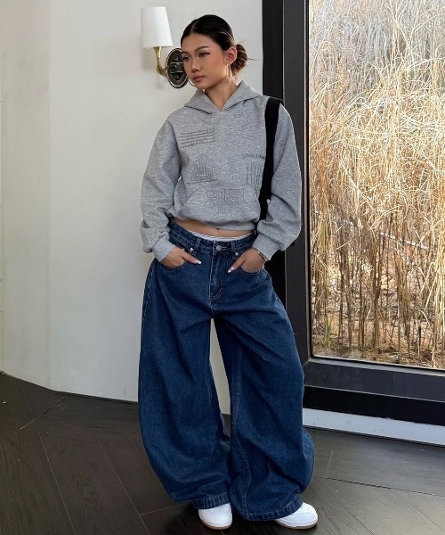 AVYL(アヴィル)の「スーパーワイドルーズバギーデニムパンツ(デニムパンツ・レディース・ブルー・M/S/L)」の7枚目の写真