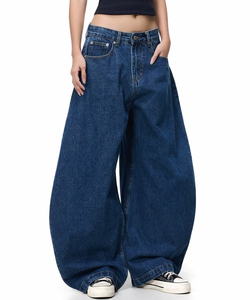 AVYL(アヴィル)の「スーパーワイドルーズバギーデニムパンツ(デニムパンツ・レディース・ブルー・M/S/L)」の14枚目の写真