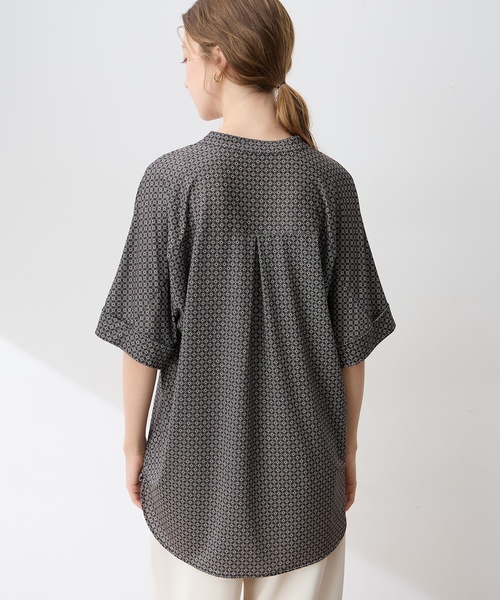 LE SOUK HOLIDAY(ルスークホリデー)の「リネンライクスラブスキッパープリントプルオーバー【接触冷感・UVカット】(Tシャツ/カットソー・レディース・ダークブラウン/オフホワイト・M/L)」の8枚目の写真