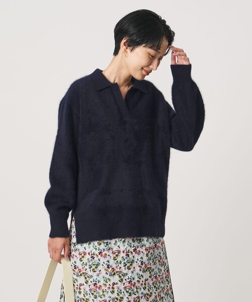 UNITED ARROWS(ユナイテッドアローズ)の「フォックスカシミヤ スキッパー プルオーバー ニット(ニット/セーター・レディース・ダークブラウン/ライトブルー/ネイビー・FREE)」の5枚目の写真