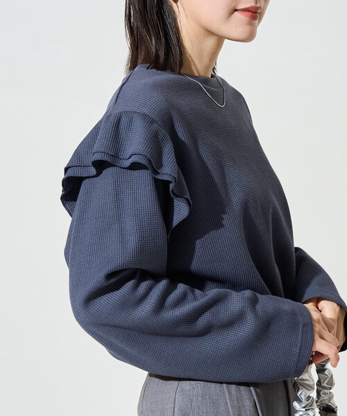 FREAK'S STORE(フリークスストア)の「限定展開 ワッフル フリル 袖 ロングスリーブ プルオーバー(Tシャツ/カットソー・レディース・グレー/ネイビー/レッド/ナチュラル/チャコールグレー/ブラウン・フリ-)」の10枚目の写真