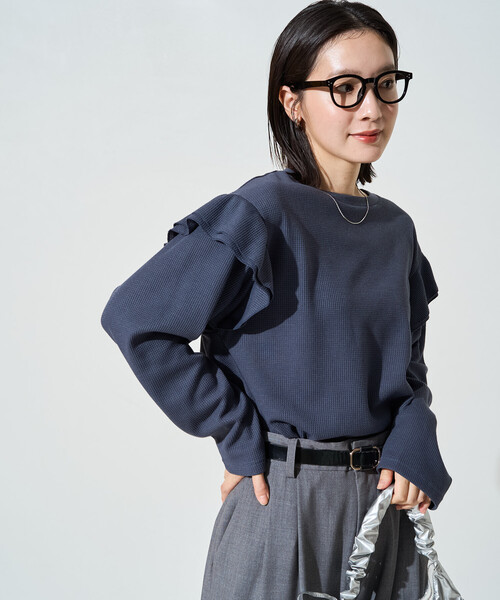 FREAK'S STORE(フリークスストア)の「限定展開 ワッフル フリル 袖 ロングスリーブ プルオーバー(Tシャツ/カットソー・レディース・グレー/ネイビー/レッド/ナチュラル/チャコールグレー/ブラウン・フリ-)」の11枚目の写真