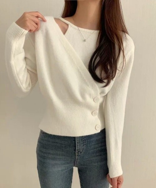 Beststore(ベストストア)の「アシンメトリーボタンラップニットトップス(ニット/セーター・レディース・ベージュ/レッド/ピンク/オフホワイト/イエロー/ダークグレー/ダークブルー/ブラック・FREE)」の19枚目の写真