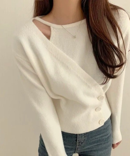 Beststore(ベストストア)の「アシンメトリーボタンラップニットトップス(ニット/セーター・レディース・ベージュ/レッド/ピンク/オフホワイト/イエロー/ダークグレー/ダークブルー/ブラック・FREE)」の20枚目の写真