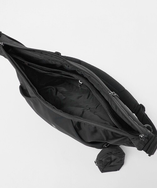 SALOMON(サロモン)の「<SALOMON> ACS SHOULDER BAG/ショルダーバッグ(ショルダーバッグ・メンズ・ブラック・FREE)」の8枚目の写真