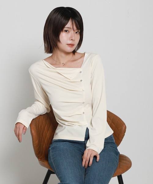 libelle more(リベル モア)の「フロントタックアシンメリブトップス(Tシャツ/カットソー・レディース・ブラック/ネイビー/アイボリー/ボルドー・M)」の12枚目の写真