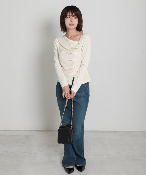 libelle more(リベル モア)の「フロントタックアシンメリブトップス(Tシャツ/カットソー・レディース・ブラック/ネイビー/アイボリー/ボルドー・M)」の18枚目の写真
