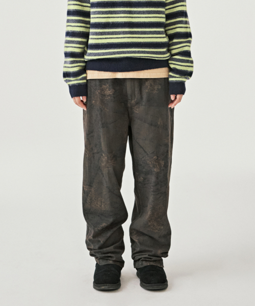 MMLG(エムエムエルジー)の「DYED TREE CAST PANTS (CHARCOAL)(デニムパンツ・レディース・その他・SMALL/MEDIUM/LARGE)」の1枚目の写真