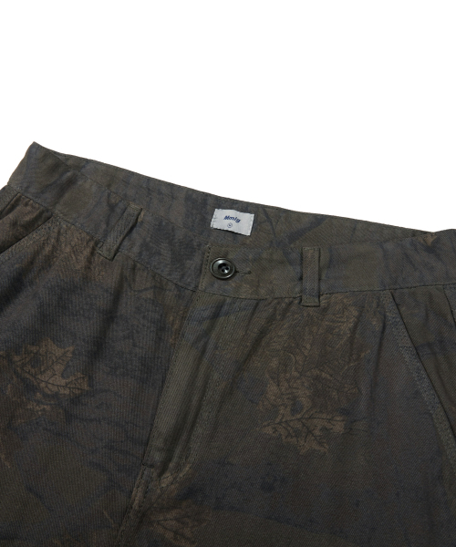 MMLG(エムエムエルジー)の「DYED TREE CAST PANTS (CHARCOAL)(デニムパンツ・レディース・その他・SMALL/MEDIUM/LARGE)」の4枚目の写真