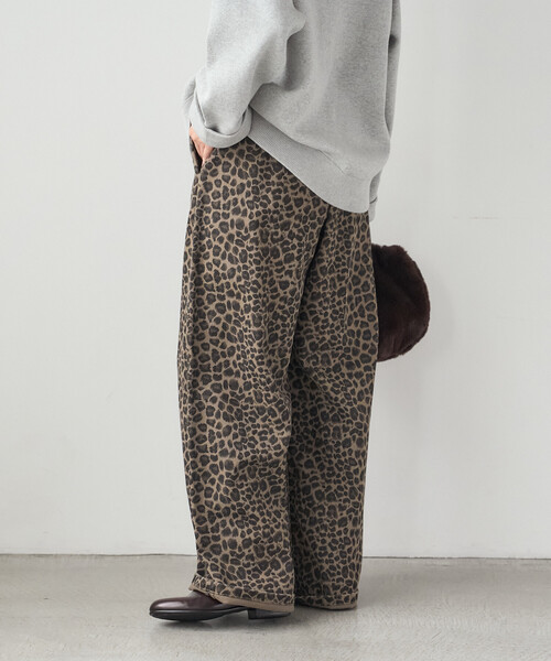 FREAK'S STORE(フリークスストア)の「<低身長サイズあり>ウォッシュ加工 イージーデニムパンツ レオパード(その他パンツ・レディース・その他1・MEDIUM/SMALL/X-SMALL)」の3枚目の写真