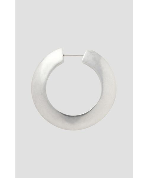 YLEVE(イレーヴ)の「YLEVE / TRIANGLE HOOP EARRING L(ピアス(片耳用)・レディース・シルバー・FREE)」の1枚目の写真
