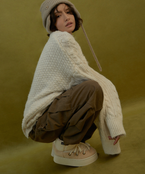 CHAAKAN(チャカン靴)の「ドゥドゥル レースアップ ボア防寒シューズ(ブーツ・レディース・アイボリー系/ダークブラウン系/クリアブラック/ブラック/ダークブラウン/アイボリー・23cm/23.5cm/24cm/24.5cm/25cm)」の11枚目の写真