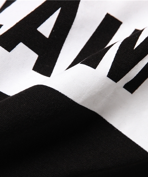 VENCEEXCHANGE(ヴァンスエクスチェンジ)の「ロング丈BOXロゴプリントノースリーブT (タンクトップ・メンズ・オフホワイト/ブラック・MEDIUM/LARGE)」の8枚目の写真