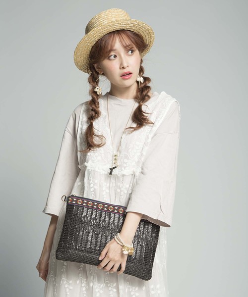 PLAIN CLOTHING（プレーンクロージング）の「2WAYチロリアンクラッチバッグ【PLAIN CLOTHING】（クラッチバッグ・レディース・ベージュ/ブラック・FREE）」の7枚目の写真