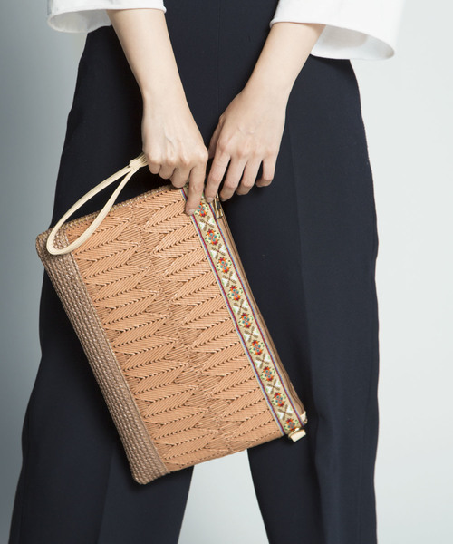 PLAIN CLOTHING（プレーンクロージング）の「2WAYチロリアンクラッチバッグ【PLAIN CLOTHING】（クラッチバッグ・レディース・ベージュ/ブラック・FREE）」の10枚目の写真