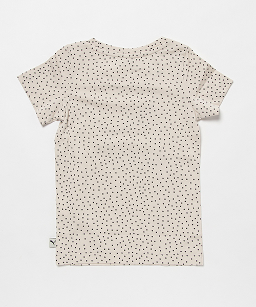 PUMA（プーマ）の「PUMA X CLASSIC TC LOGO TEE（Tシャツ/カットソー・キッズ・ベージュ・0/3/5/7）」の2枚目の写真