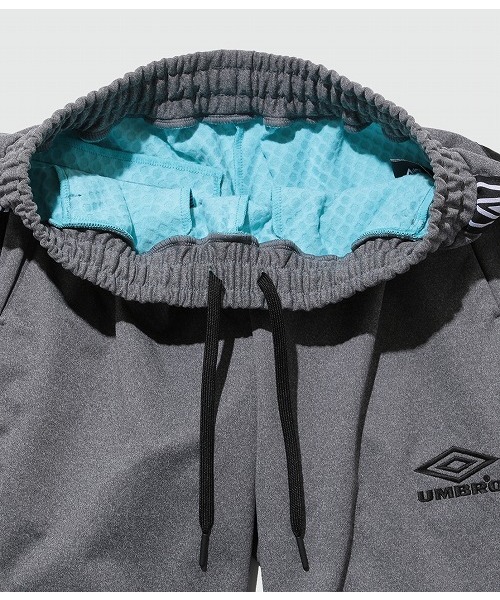 UMBRO（アンブロ）の「EXCLUSIVE TRACK PANTS（その他パンツ・メンズ・ブラック/グレー・S/M/L）」の4枚目の写真