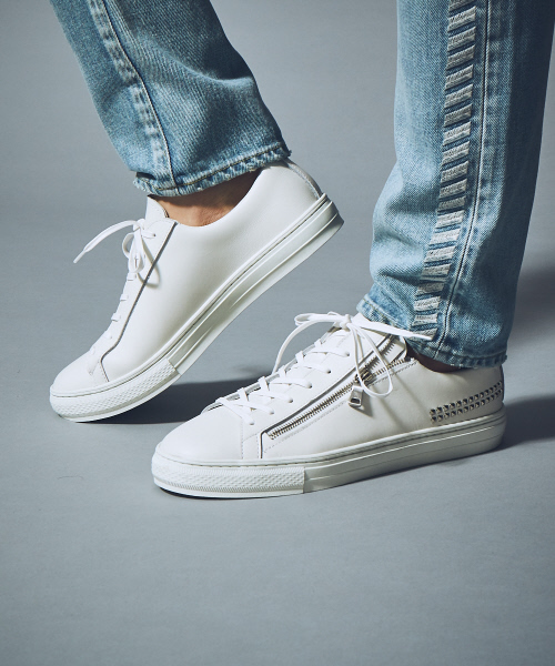 buddy(バディ)の「【5351×buddy別注】スムース×スタッズZIPスニーカー(スニーカー)」|ホワイト