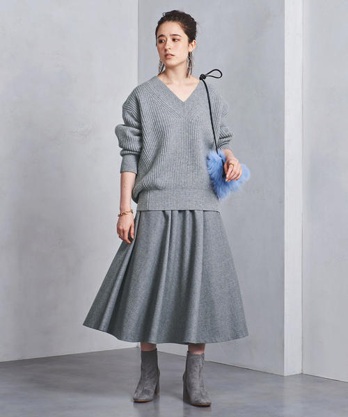 UNITED ARROWS(ユナイテッドアローズ)の「UWSC アゼ Vネック ニット†(ニット/セーター・レディース・ネイビー/オフホワイト/グレー/ライトブルー/ライラック・FREE)」の19枚目の写真