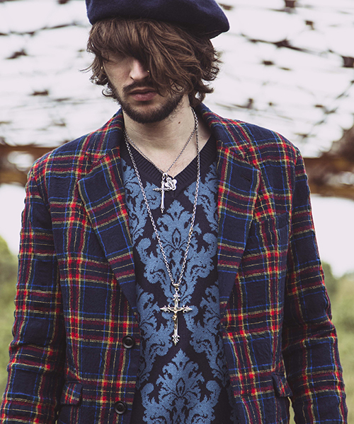 NO ID.（ノーアイディ）の「mn1761-ＣニットアラベスクＪＱ－Ｖ－Ｎプルオーバー（ニット/セーター・メンズ・ブラウン/ネイビー/ブラック×ホワイト/ブラック×ゴールド・1/2）」の14枚目の写真