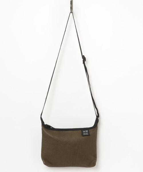 20/80（テゥエンティーエイティー）の「【20/80】SHRINK LEATHER SMALL SHOULDER（ショルダーバッグ・メンズ・ブラック/オリーブ/オレンジ・FREE）」の3枚目の写真