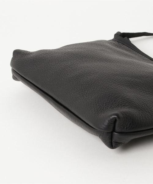 20/80（テゥエンティーエイティー）の「【20/80】SHRINK LEATHER SMALL SHOULDER（ショルダーバッグ・メンズ・ブラック/オリーブ/オレンジ・FREE）」の5枚目の写真