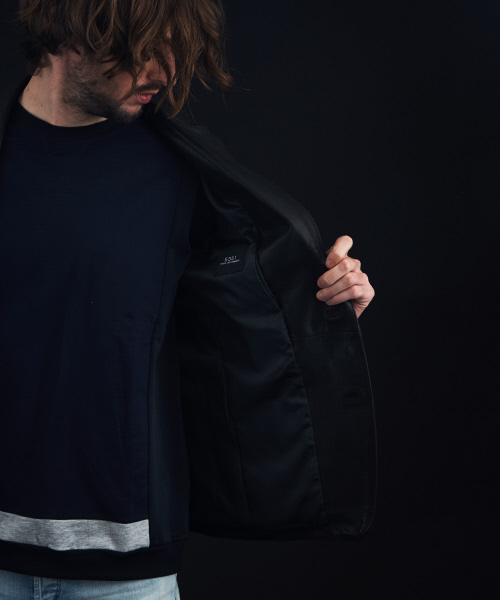 5351 POUR LES HOMMES（ゴーサンゴーイチプールオム）の「ベジタブルラムレザージャケット（テーラードジャケット・メンズ・ブラック・44(S)/46(M)/48(L)/50(XL)）」の4枚目の写真