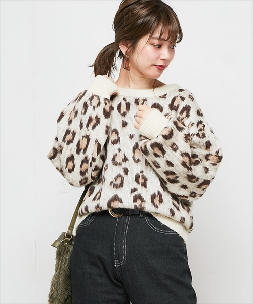 natural couture(ナチュラルクチュール)の「起毛ヒョウ柄ニット(ニット/セーター・レディース・ベージュ/アイボリー・FREE)」の5枚目の写真